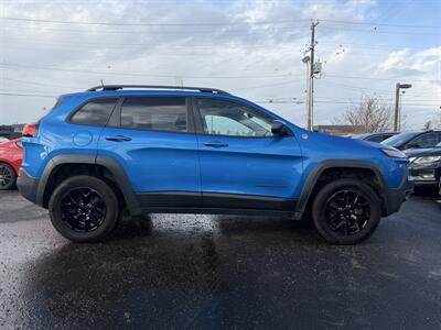 2017 Jeep Cherokee Trailhawk   - Photo 4 - Edmonton, AB T5S 1R1