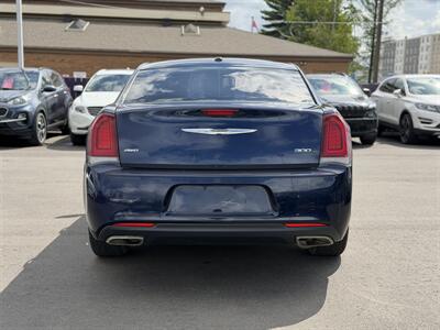 2015 Chrysler 300 S - Photo 6 - Edmonton, AB T5S 1R1