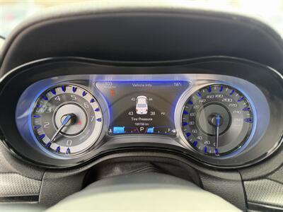 2015 Chrysler 300 S - Photo 10 - Edmonton, AB T5S 1R1
