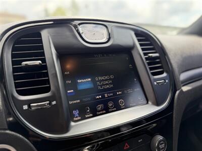 2015 Chrysler 300 S - Photo 11 - Edmonton, AB T5S 1R1