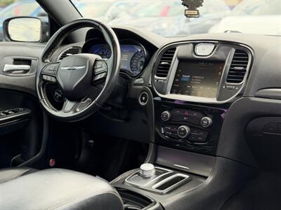 2015 Chrysler 300 S - Photo 9 - Edmonton, AB T5S 1R1