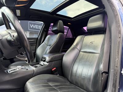 2015 Chrysler 300 S - Photo 15 - Edmonton, AB T5S 1R1