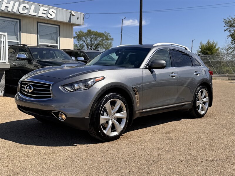 2014 INFINITI QX70 S - Photo 1 - Edmonton, AB T5L 1A4