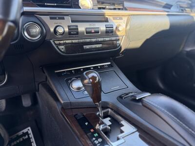 2013 Lexus ES 350 *ONE OWNER*   - Photo 9 - Edmonton, AB T5S 1R1