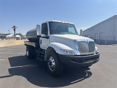 2022 International MV607 Oil Recovery  2,000 Gallon - Photo 8 - Phoenix, AZ 85004