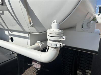 2000 GMC C7500 Water Truck  2,000 Gallon - Photo 14 - Phoenix, AZ 85004