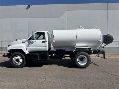 2000 GMC C7500 Water Truck  2,000 Gallon - Photo 2 - Phoenix, AZ 85004