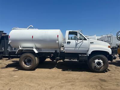 2000 GMC C7500 Water Truck  2,000 Gallon - Photo 2 - Phoenix, AZ 85004