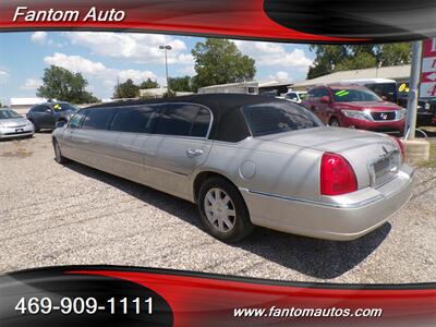 2011 Lincoln Town Car Executive w/Limousine Pkg   - Photo 5 - Rockwall, TX 75032