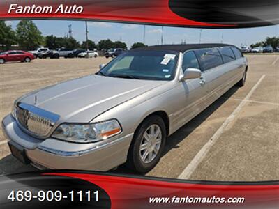 2011 Lincoln Town Car Executive w/Limousine Pkg   - Photo 1 - Rockwall, TX 75032
