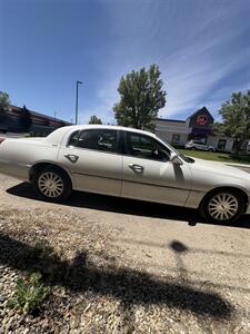 2004 Lincoln Town Car Ultimate - Photo 3 - Meridian, ID 83642