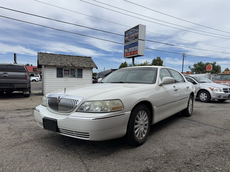 2004 Lincoln Town Car Ultimate - Photo 2 - Meridian, ID 83642