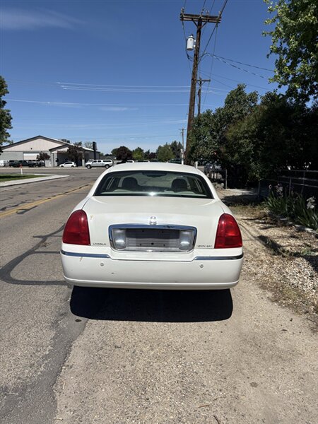 2004 Lincoln Town Car Ultimate - Photo 4 - Meridian, ID 83642
