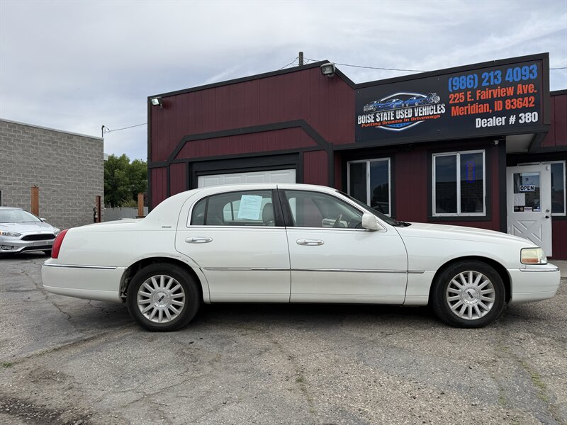 2004 Lincoln Town Car Ultimate - Photo 4 - Meridian, ID 83642