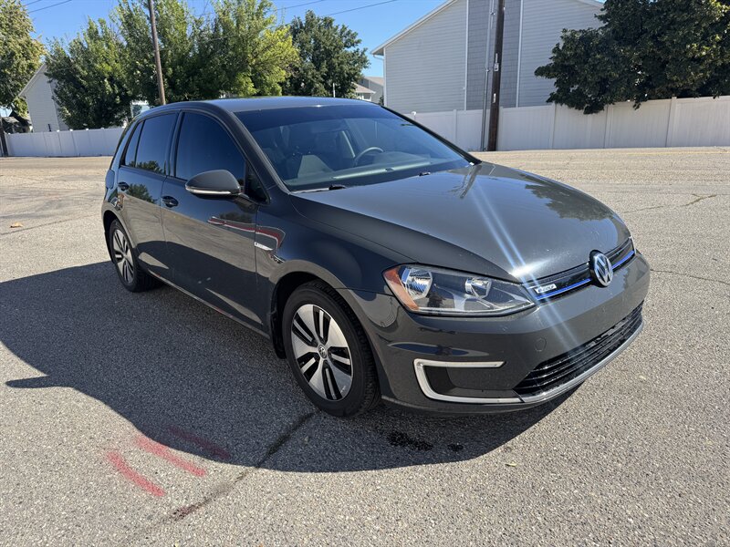 2016 Volkswagen e-Golf SE - Photo 1 - Meridian, ID 83642