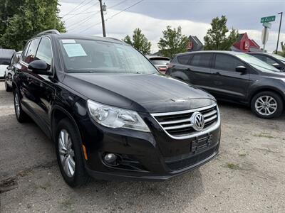 2011 Volkswagen Tiguan SEL 4Motion - Photo 2 - Meridian, ID 83642