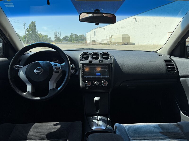 2009 Nissan Altima Hybrid   - Photo 11 - Meridian, ID 83642