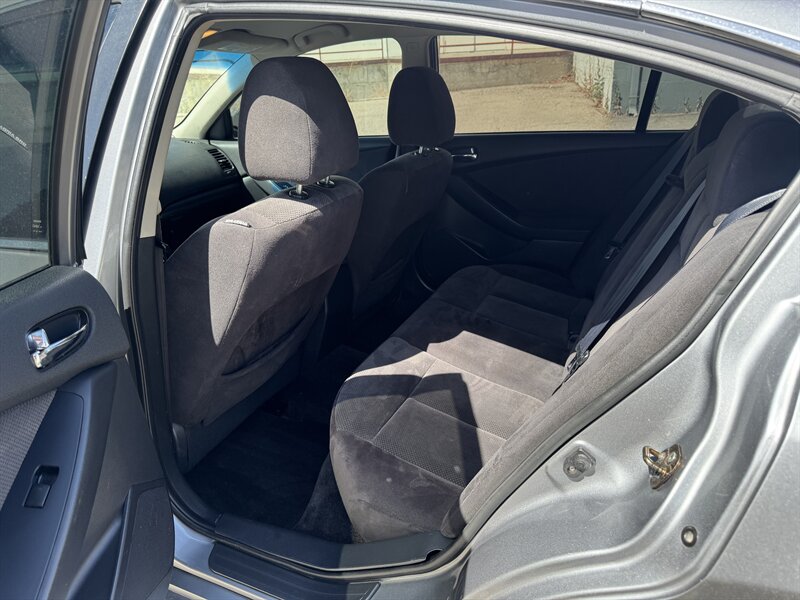 2009 Nissan Altima Hybrid   - Photo 9 - Meridian, ID 83642