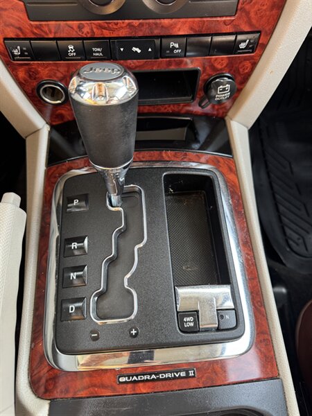 2006 Jeep Commander Limited Limited 4dr SUV   - Photo 15 - Meridian, ID 83642