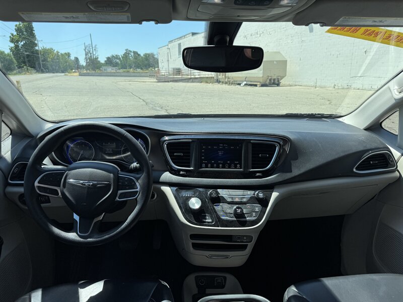 2020 Chrysler Voyager LXi   - Photo 9 - Meridian, ID 83642