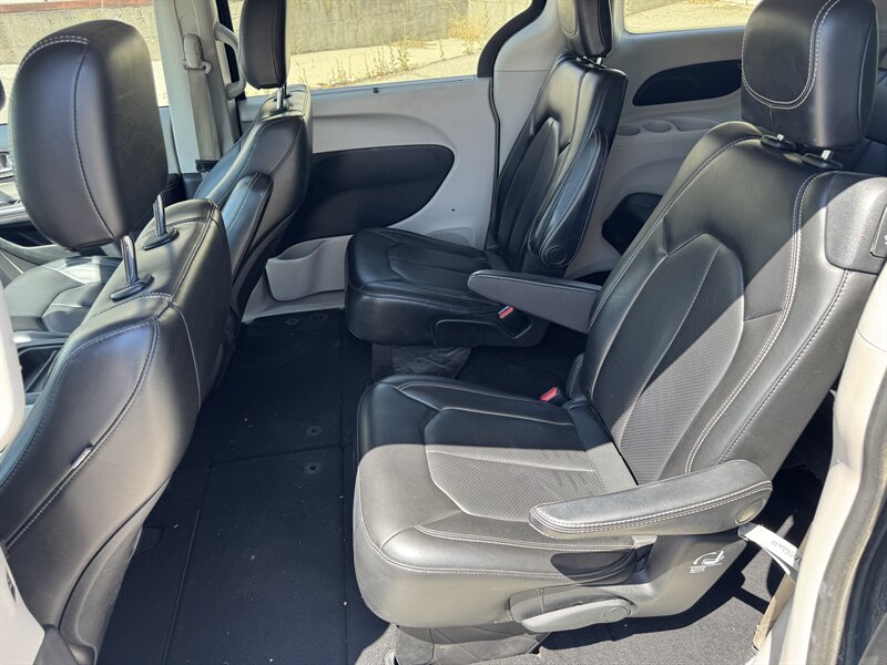 2020 Chrysler Voyager LXi   - Photo 11 - Meridian, ID 83642