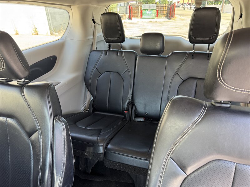 2020 Chrysler Voyager LXi   - Photo 10 - Meridian, ID 83642