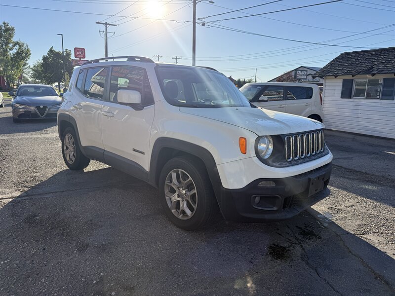 2018 Jeep Renegade Latitude - Photo 2 - Meridian, ID 83642