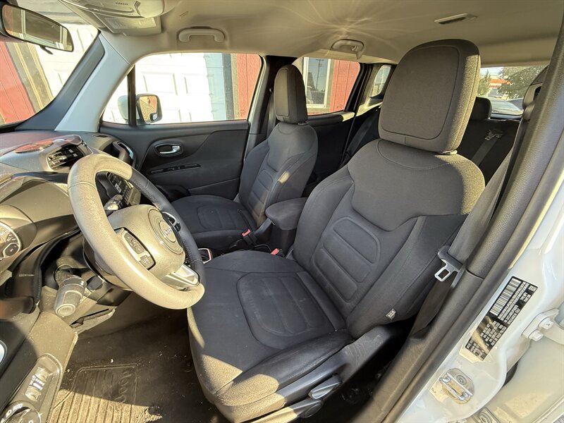 2018 Jeep Renegade Latitude - Photo 7 - Meridian, ID 83642