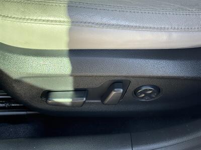 2017 Hyundai SONATA Hybrid Limited   - Photo 12 - Meridian, ID 83642