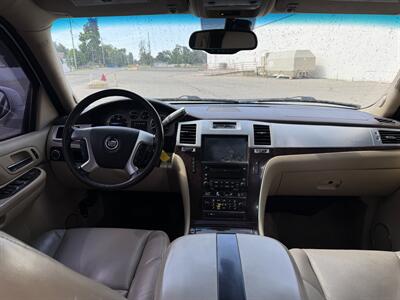 2009 Cadillac Escalade   - Photo 9 - Meridian, ID 83642