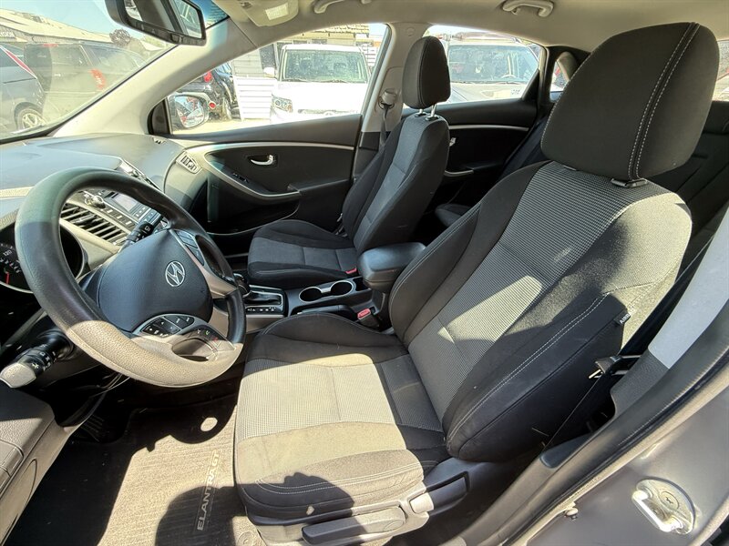 2013 Hyundai ELANTRA GT - Photo 5 - Meridian, ID 83642
