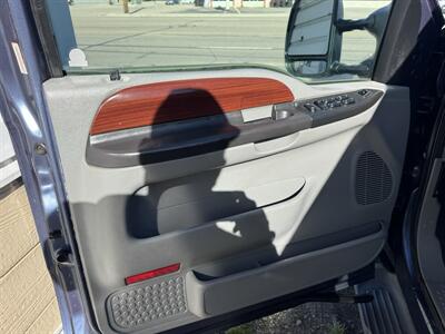 2005 Ford F-250 Super Duty Lariat 4dr Crew Cab Lariat   - Photo 7 - Meridian, ID 83642