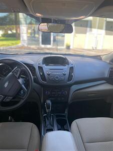 2018 Ford Escape   - Photo 10 - Miami, FL 33147
