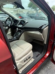 2016 Ford Escape   - Photo 10 - Miami, FL 33147