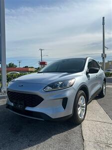 2022 Ford Escape   - Photo 1 - Miami, FL 33147