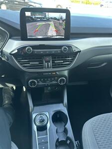 2022 Ford Escape   - Photo 8 - Miami, FL 33147