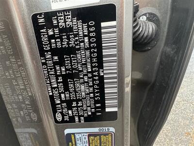 2017 Kia Sorento L   - Photo 2 - Miami, FL 33147