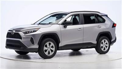 2021 Toyota RAV4 LE   - Photo 1 - Miami, FL 33176