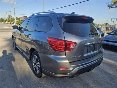 2019 Nissan Pathfinder S   - Photo 2 - Miami, FL 33147