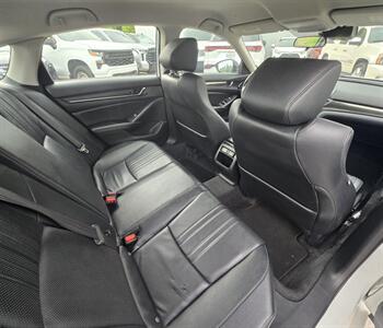 2022 Honda Accord Sport Special Edition   - Photo 14 - Miami, FL 33147