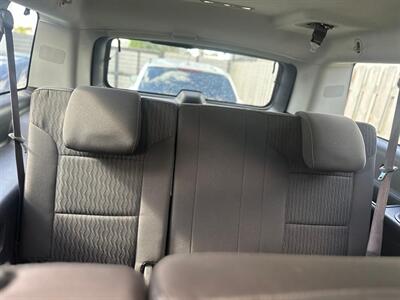 2017 Chevrolet Suburban LS   - Photo 12 - Miami, FL 33147