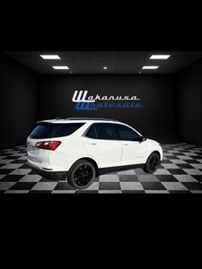 2020 Chevrolet Equinox LT   - Photo 2 - Topeka, KS 66619