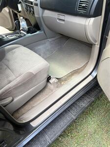 2004 Toyota 4Runner SR5   - Photo 4 - Topeka, KS 66619