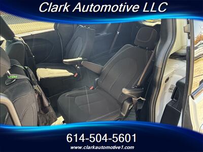 2020 Chrysler Pacifica Touring   - Photo 20 - Plain City, OH 43064