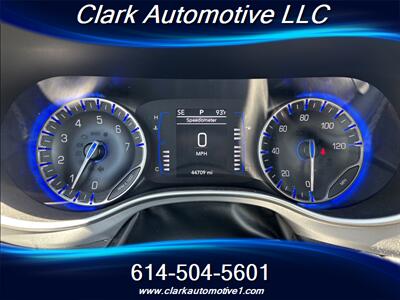 2020 Chrysler Pacifica Touring   - Photo 13 - Plain City, OH 43064