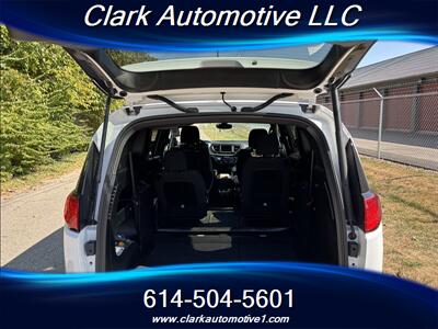 2020 Chrysler Pacifica Touring   - Photo 25 - Plain City, OH 43064
