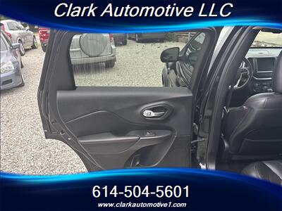 2015 Jeep Cherokee Trailhawk  Leather - Photo 12 - Plain City, OH 43064
