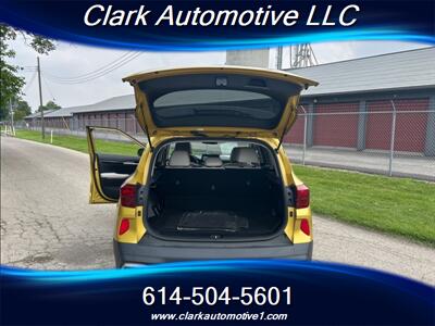 2021 Kia Seltos SX Turbo  Leather, Navi, Sunroof - Photo 17 - Plain City, OH 43064