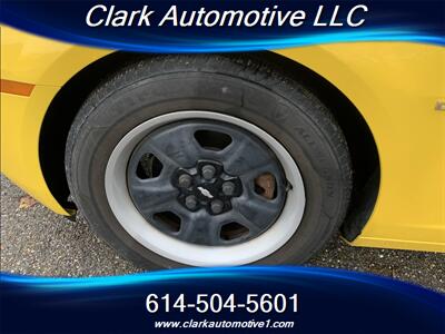 2013 Chevrolet Camaro LS   - Photo 9 - Plain City, OH 43064