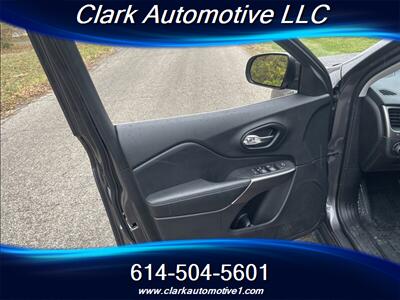 2021 Jeep Cherokee Latitude Plus   - Photo 11 - Plain City, OH 43064